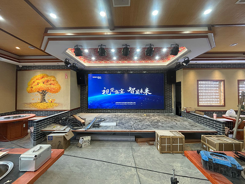濟(jì)寧黑土風(fēng)情東北地鍋應(yīng)用柯華達(dá)P2.5室內(nèi)全彩LED顯示屏